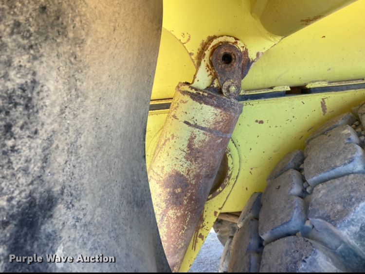 image for item DJ6154 1994 Euclid R35  haul truck