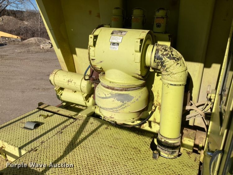 image for item DJ6154 1994 Euclid R35  haul truck