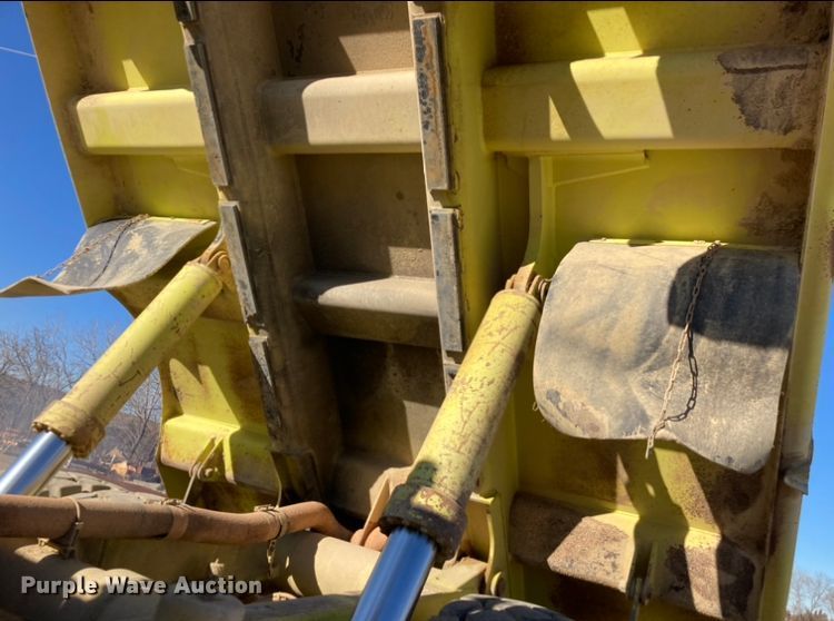 image for item DJ6154 1994 Euclid R35  haul truck