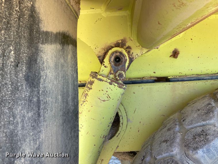 image for item DJ6155 1992 Euclid R35  haul truck