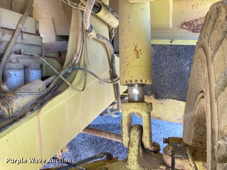 image for item DJ6155 1992 Euclid R35  haul truck