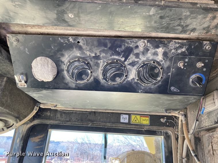 image for item DJ6155 1992 Euclid R35  haul truck