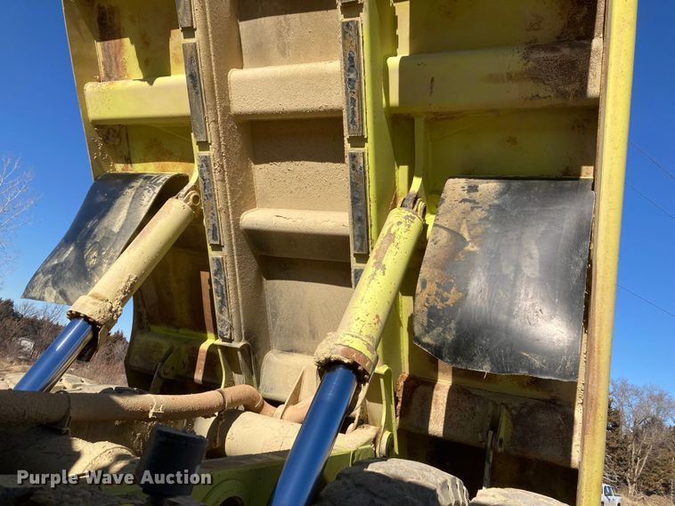 image for item DJ6155 1992 Euclid R35  haul truck