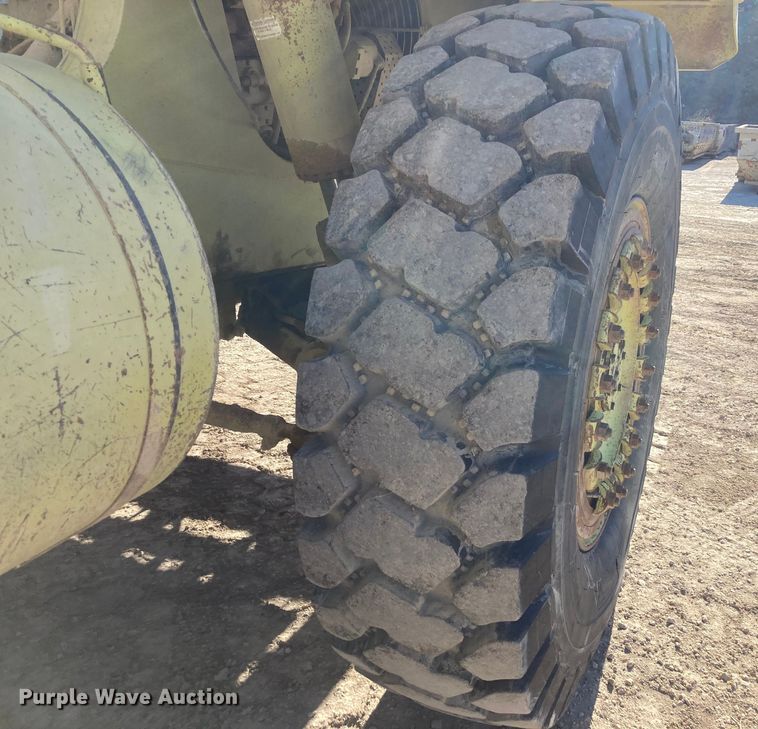 image for item DJ6155 1992 Euclid R35  haul truck