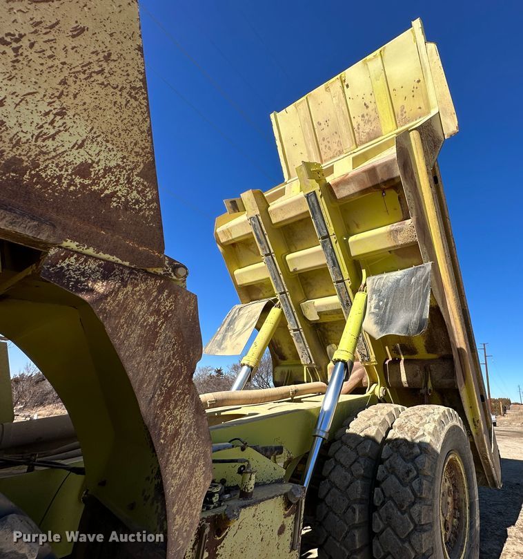 image for item DJ6156 1995 Euclid R40  haul truck