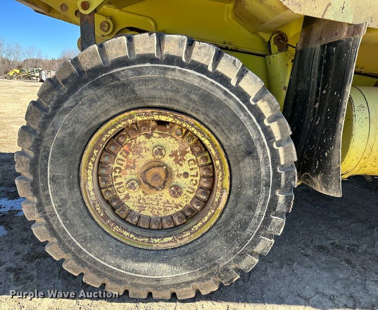 image for item DJ6156 1995 Euclid R40  haul truck