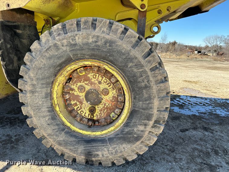 image for item DJ6156 1995 Euclid R40  haul truck