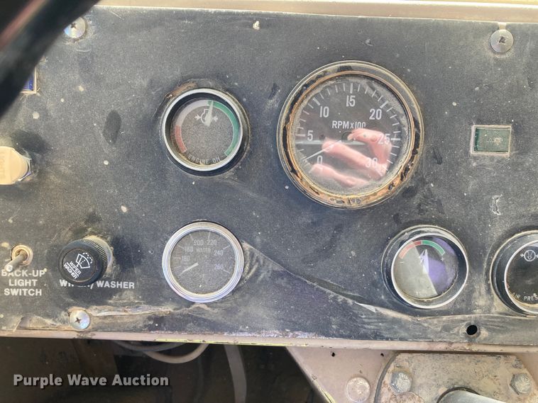 image for item DJ6157 1994 Euclid R35  haul truck