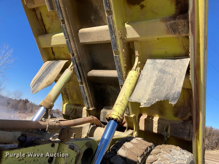 image for item DJ6157 1994 Euclid R35  haul truck