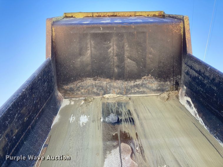 image for item DJ6157 1994 Euclid R35  haul truck