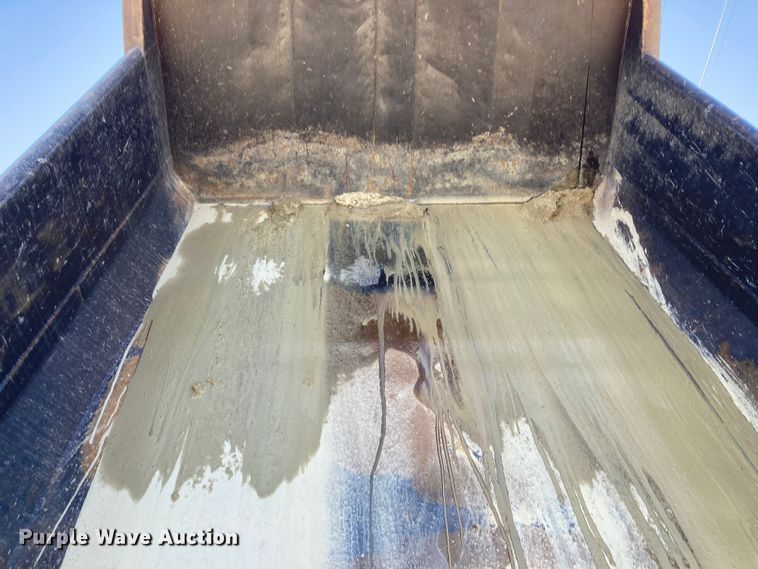 image for item DJ6157 1994 Euclid R35  haul truck