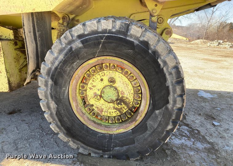 image for item DJ6157 1994 Euclid R35  haul truck