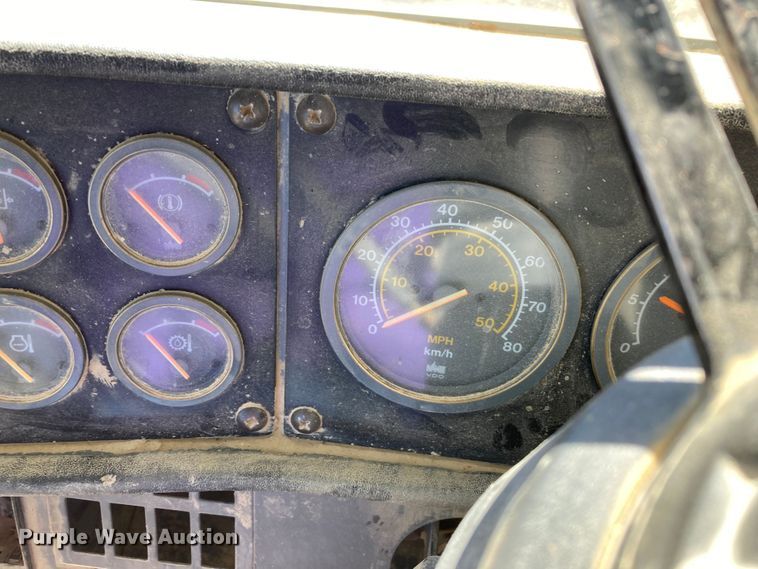 image for item DJ6159 1997 Euclid R40  haul truck