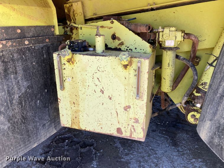 image for item DJ6159 1997 Euclid R40  haul truck