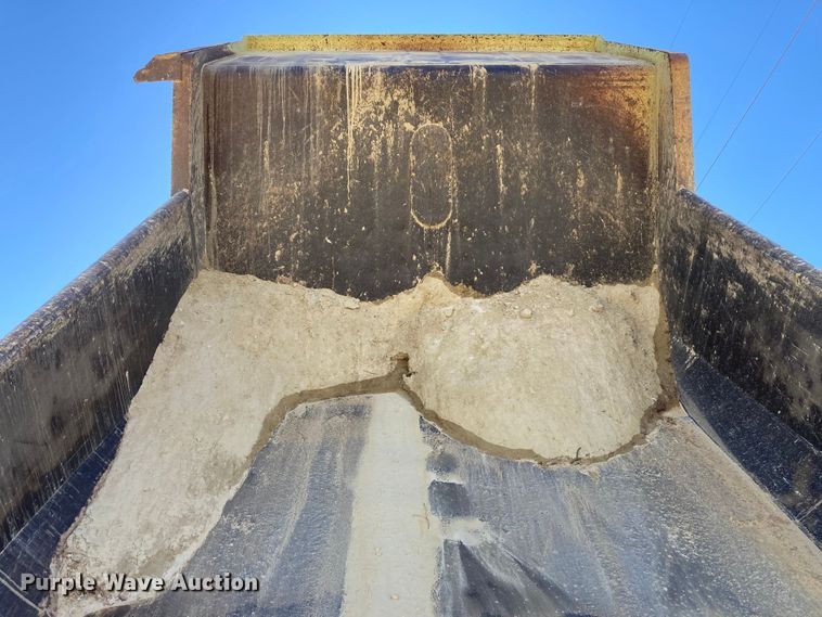 image for item DJ6159 1997 Euclid R40  haul truck