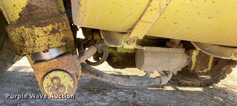 image for item DJ6160 1992 Euclid R35  haul truck