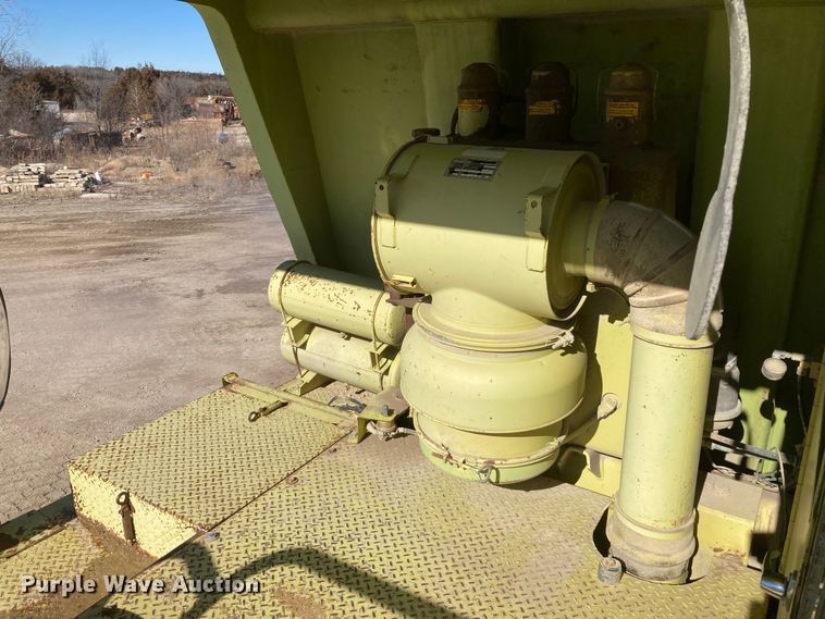 image for item DJ6160 1992 Euclid R35  haul truck