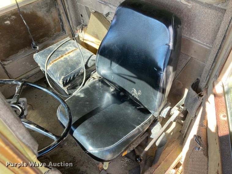 image for item DJ6160 1992 Euclid R35  haul truck