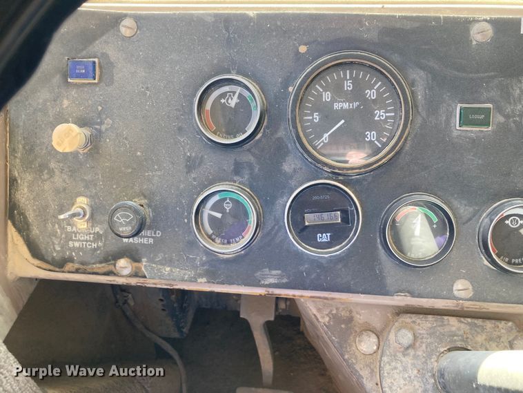 image for item DJ6160 1992 Euclid R35  haul truck