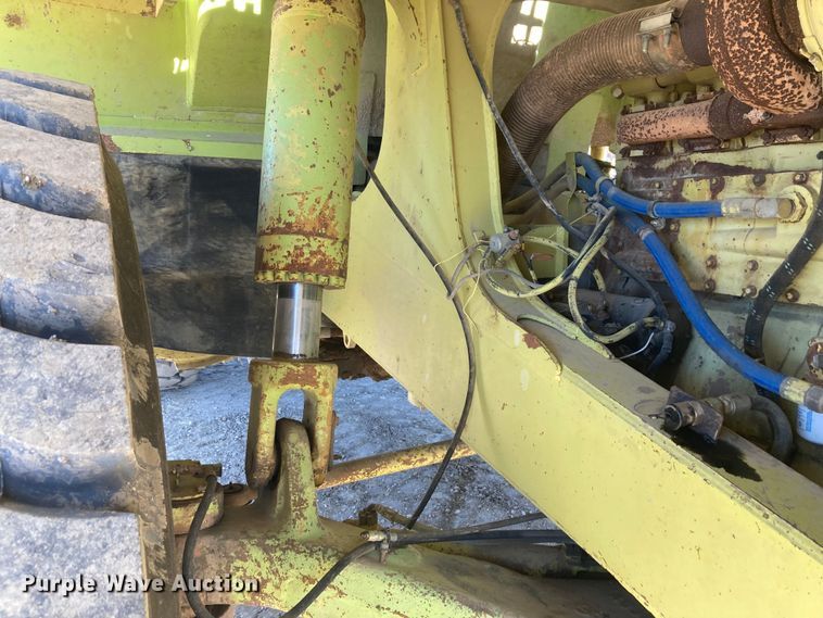 image for item DJ6160 1992 Euclid R35  haul truck