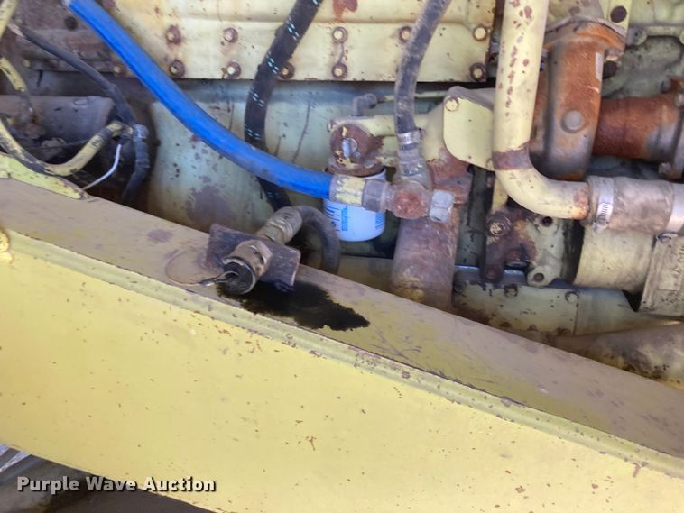 image for item DJ6160 1992 Euclid R35  haul truck