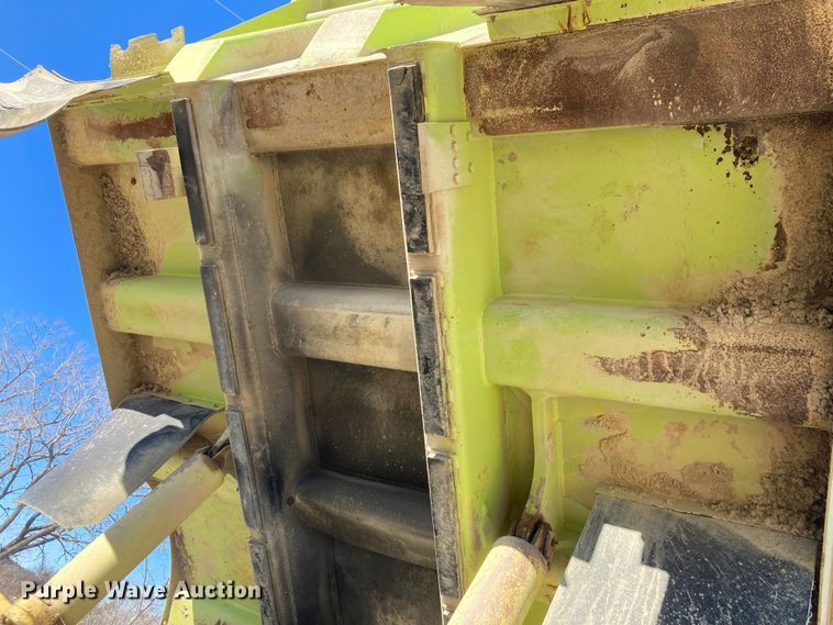 image for item DJ6160 1992 Euclid R35  haul truck