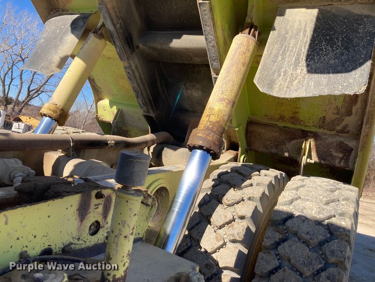 image for item DJ6160 1992 Euclid R35  haul truck