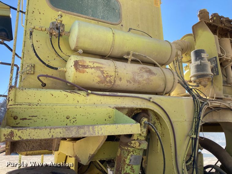 image for item DJ6160 1992 Euclid R35  haul truck