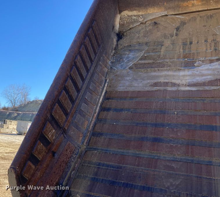 image for item DJ6160 1992 Euclid R35  haul truck