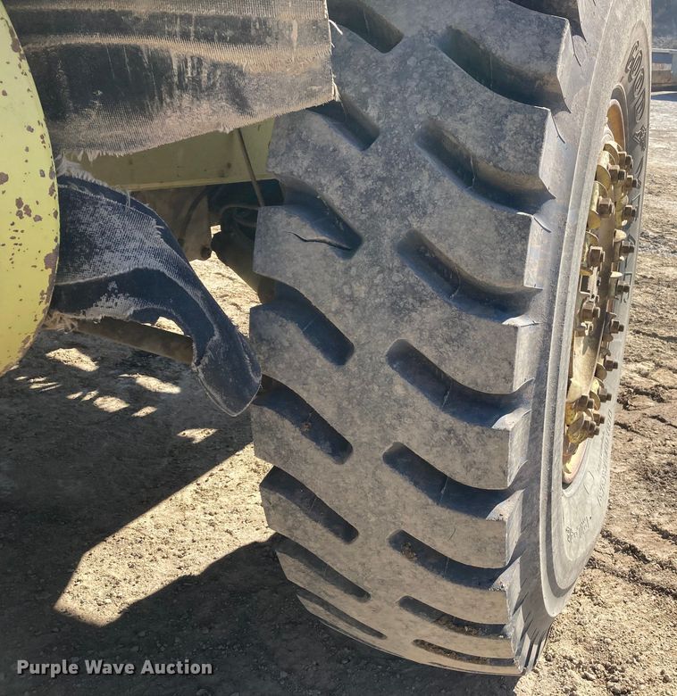 image for item DJ6160 1992 Euclid R35  haul truck