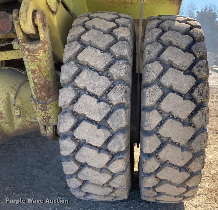 image for item DJ6160 1992 Euclid R35  haul truck