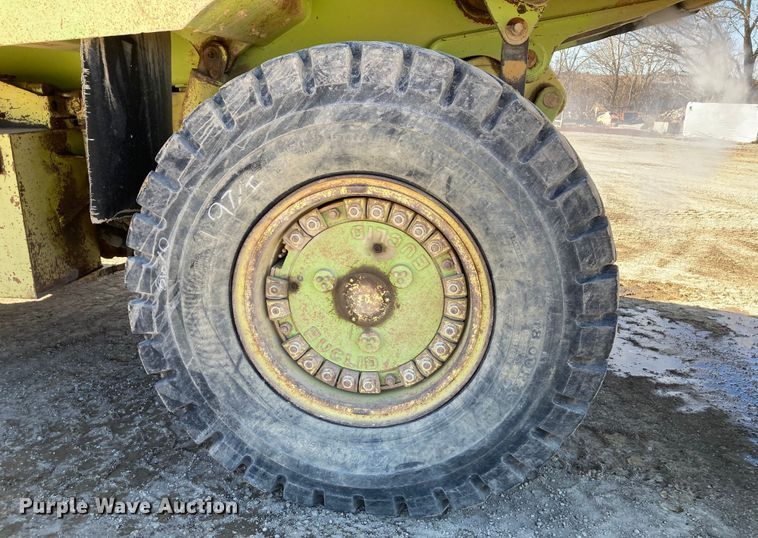 image for item DJ6160 1992 Euclid R35  haul truck