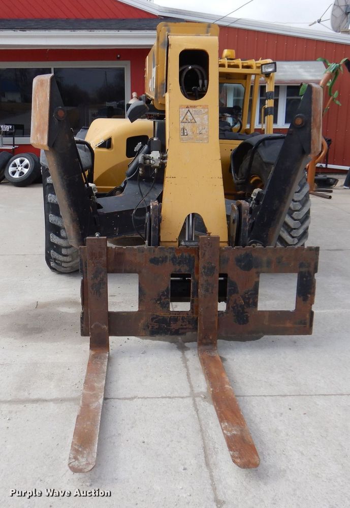 image for item DK5144 2007 Caterpillar TL943  telehandler