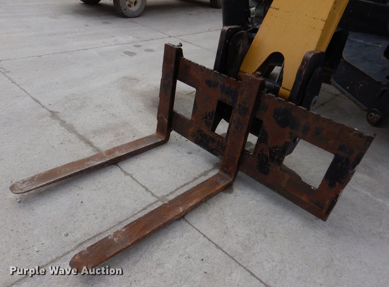 image for item DK5144 2007 Caterpillar TL943  telehandler