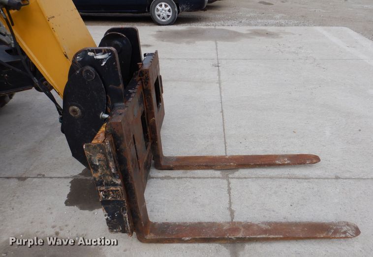 image for item DK5144 2007 Caterpillar TL943  telehandler