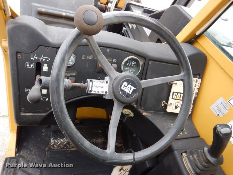 image for item DK5144 2007 Caterpillar TL943  telehandler