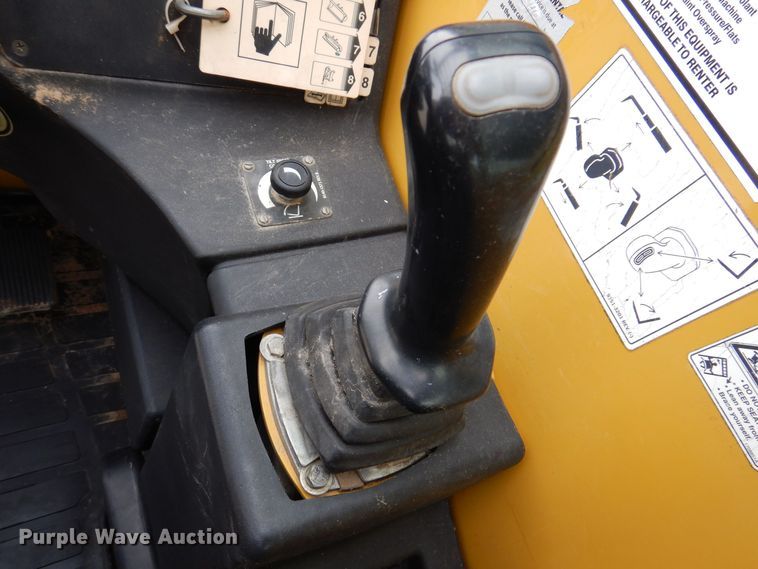 image for item DK5144 2007 Caterpillar TL943  telehandler