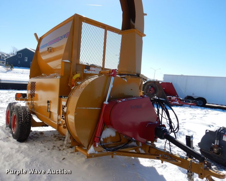 image for item DK5148 HayBuster 2574  bale processor