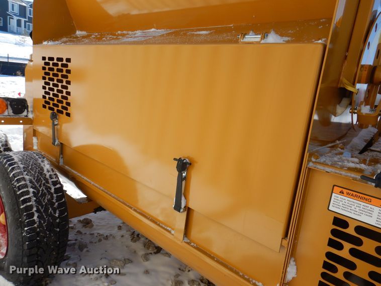 image for item DK5148 HayBuster 2574  bale processor