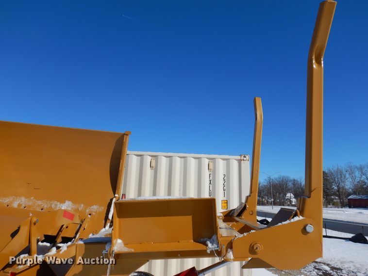 image for item DK5148 HayBuster 2574  bale processor