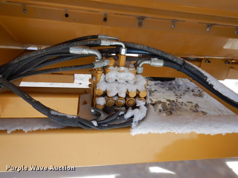 image for item DK5148 HayBuster 2574  bale processor