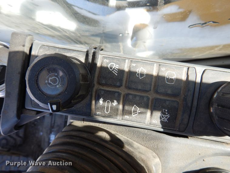 image for item DK5151 2019 Caterpillar 320  excavator