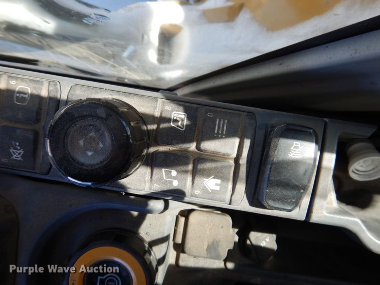 image for item DK5151 2019 Caterpillar 320  excavator