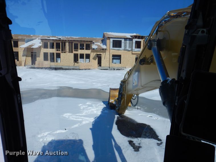 image for item DK5151 2019 Caterpillar 320  excavator