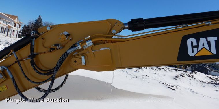 image for item DK5151 2019 Caterpillar 320  excavator