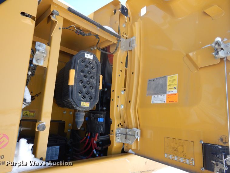 image for item DK5151 2019 Caterpillar 320  excavator