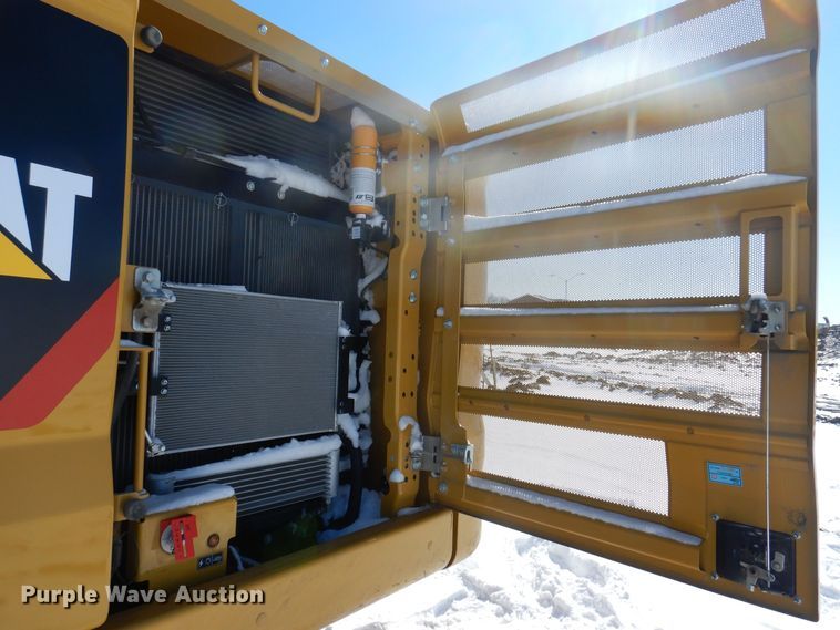 image for item DK5151 2019 Caterpillar 320  excavator