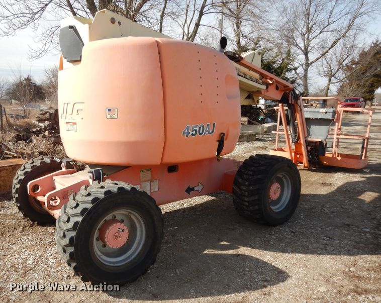 image for item DK7610 2000 JLG 450AJ  boom lift