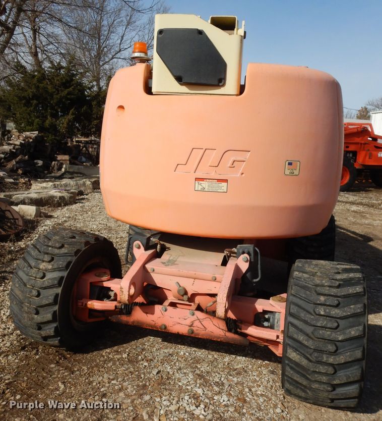 image for item DK7610 2000 JLG 450AJ  boom lift