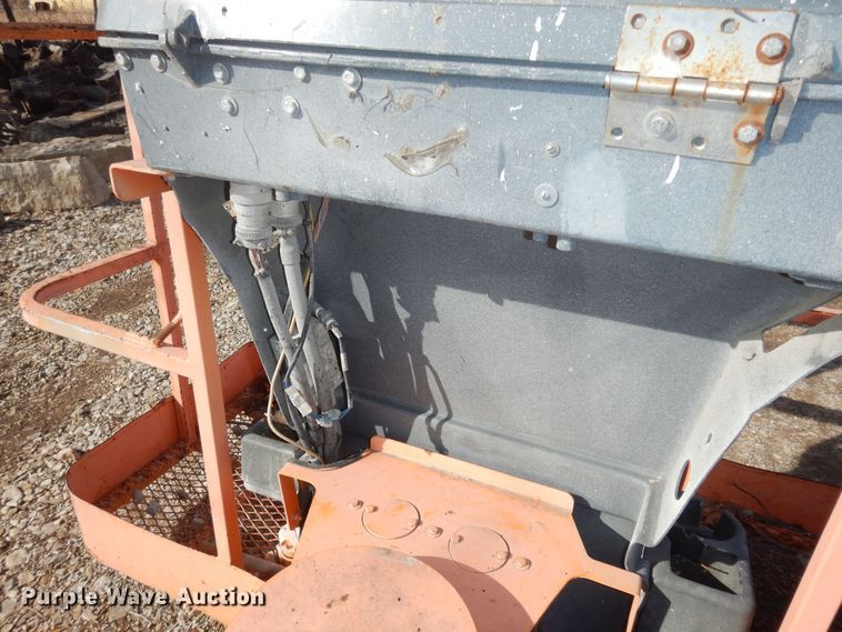 image for item DK7610 2000 JLG 450AJ  boom lift